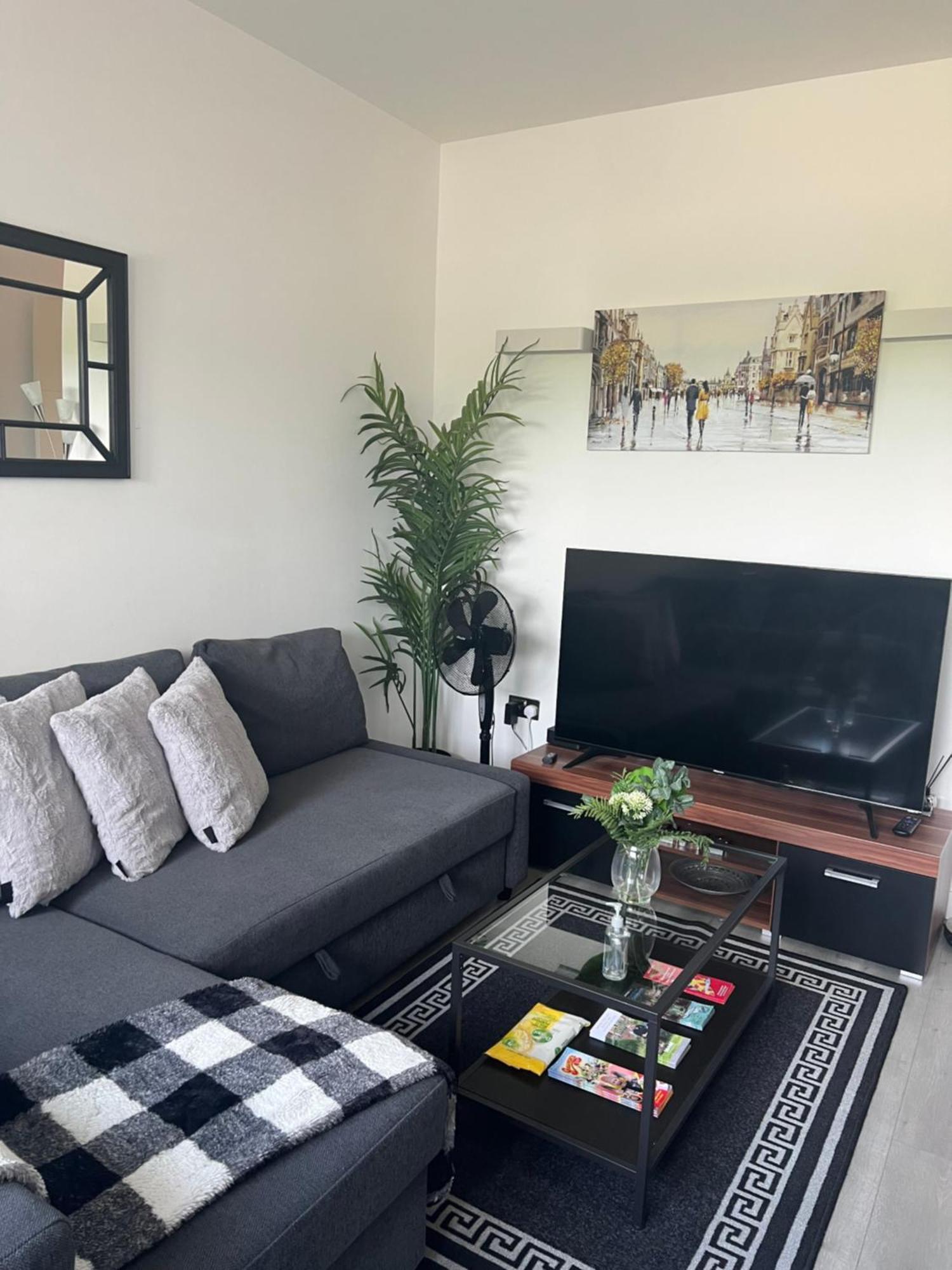 Luxurious Short Stay Flat In Milton Keynes Exterior foto